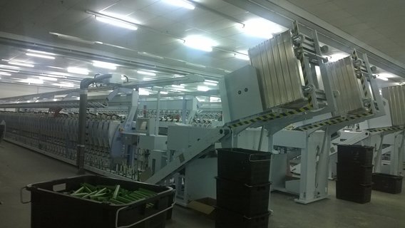 Automatic bobbin feed