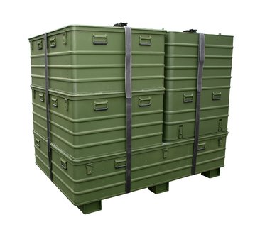 Cajas de la Bundeswehr pintadas en verde otan